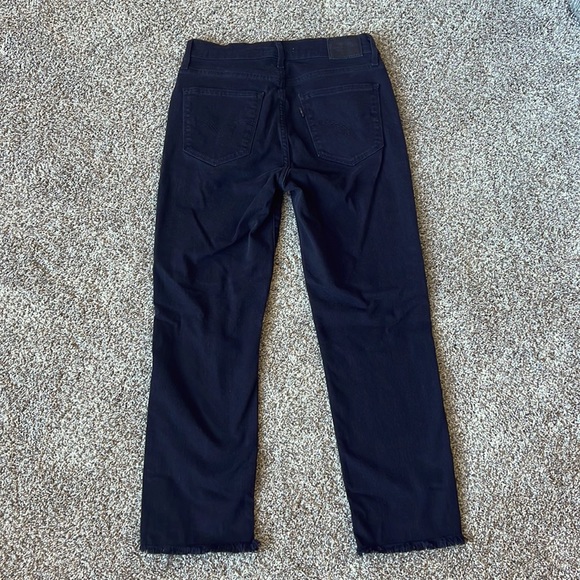 Levi’s High-Rise Cropped Women’s Jeans - Picture 6 of 9